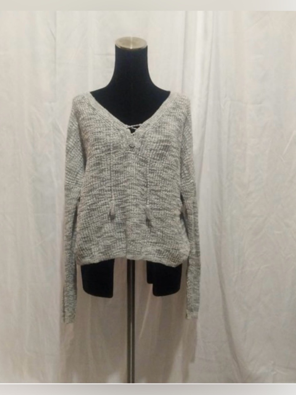 🦅Mossimo Supply Co. cream knit pullover sweater, lace-up neckline w/tassel ties